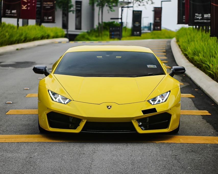 Lamborghini Huracan (Yellow)