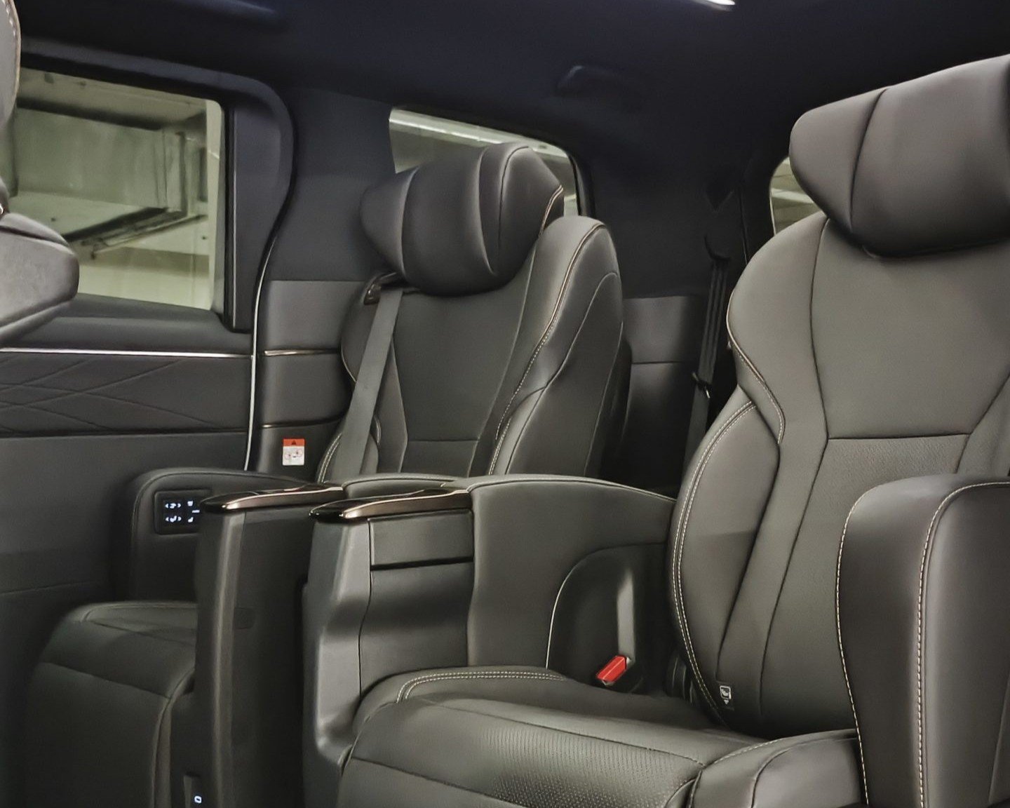 Toyota Alphard AH40 (White) - Image 6