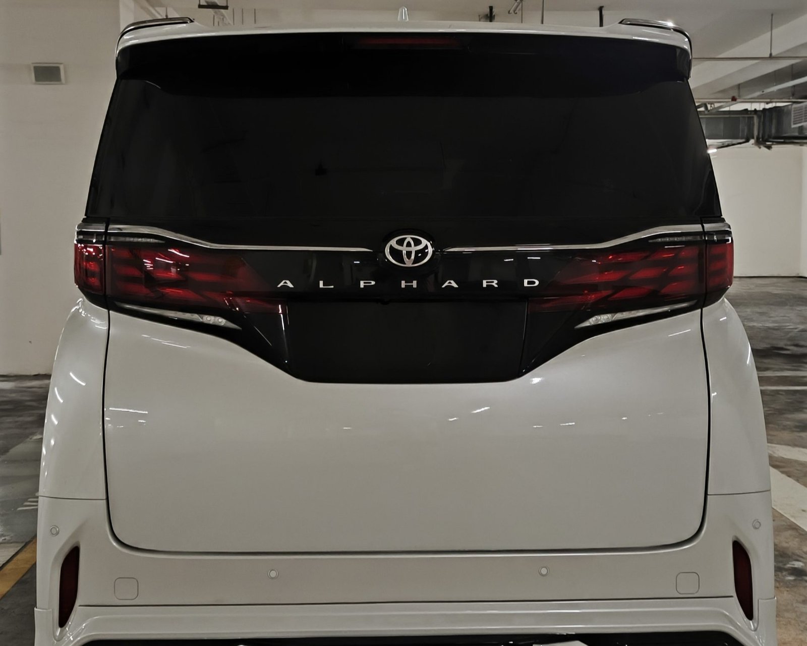 Toyota Alphard AH40 (White) - Image 4