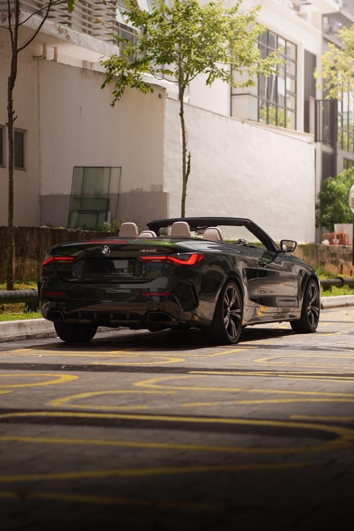 BMW 440i Convertible (Green) - Image 6