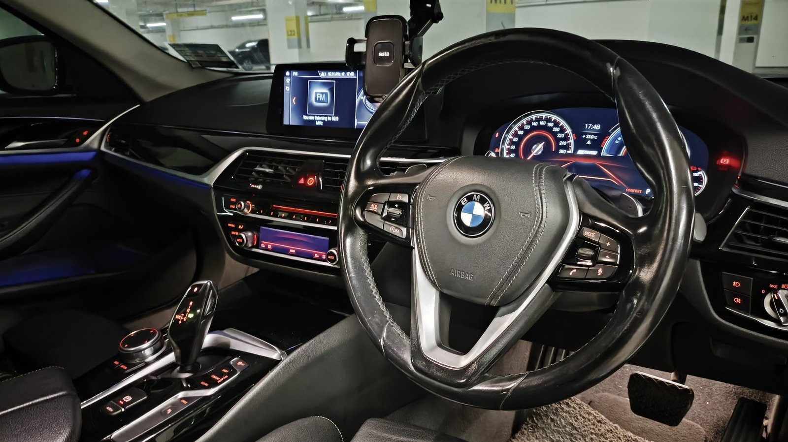 BMW 530e G30 (White) - Image 11