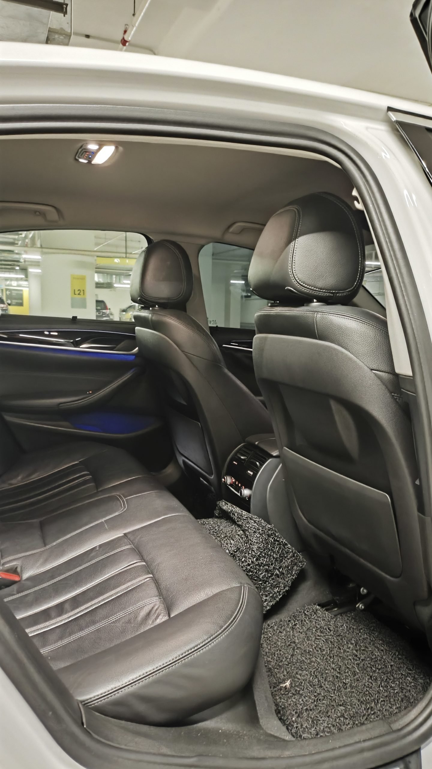 BMW 530e G30 (White) - Image 15