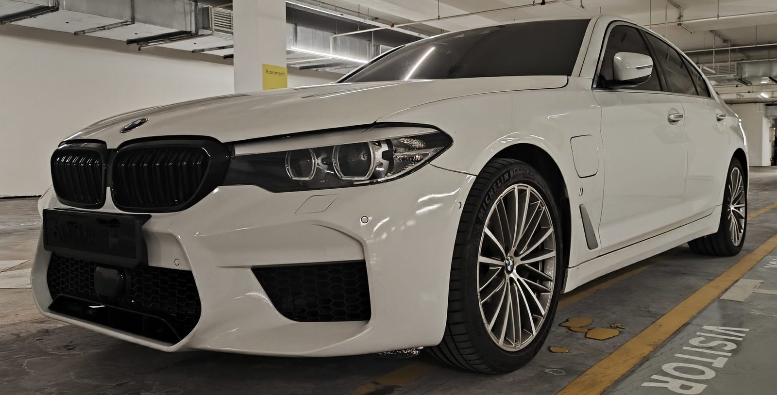BMW 530e G30 (White) - Image 2