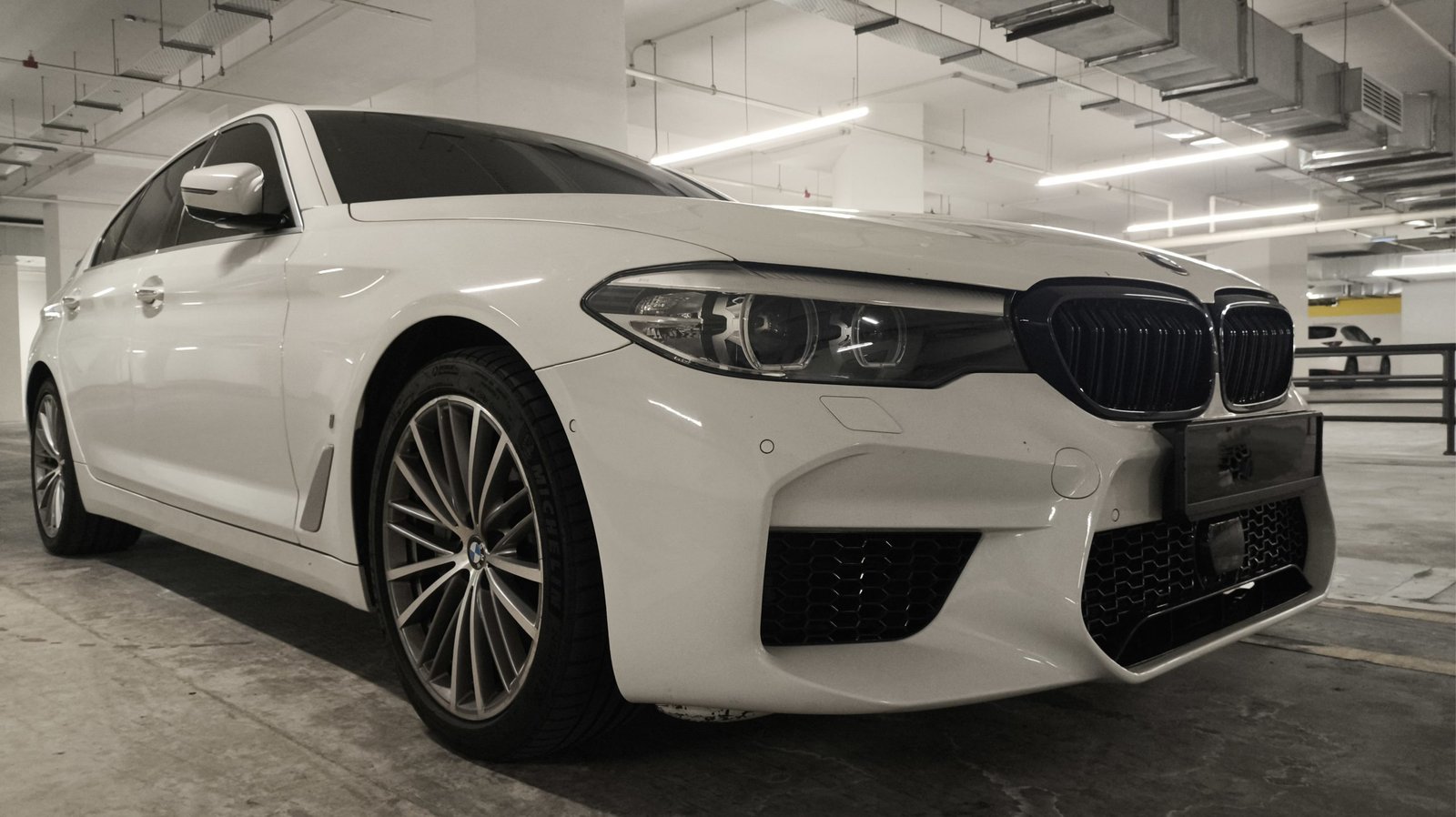 BMW 530e G30 (White) - Image 3