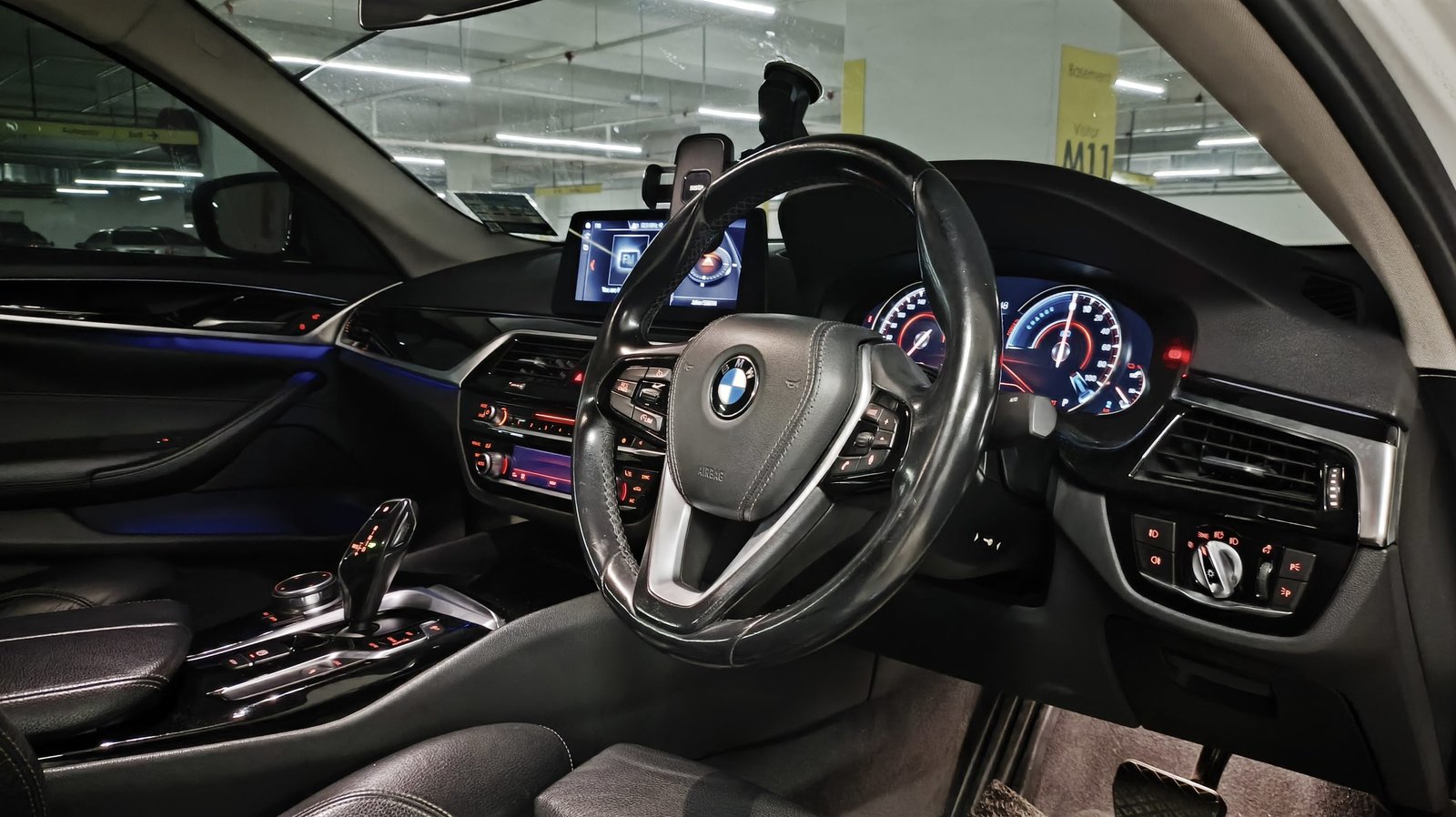 BMW 530e G30 (White) - Image 10