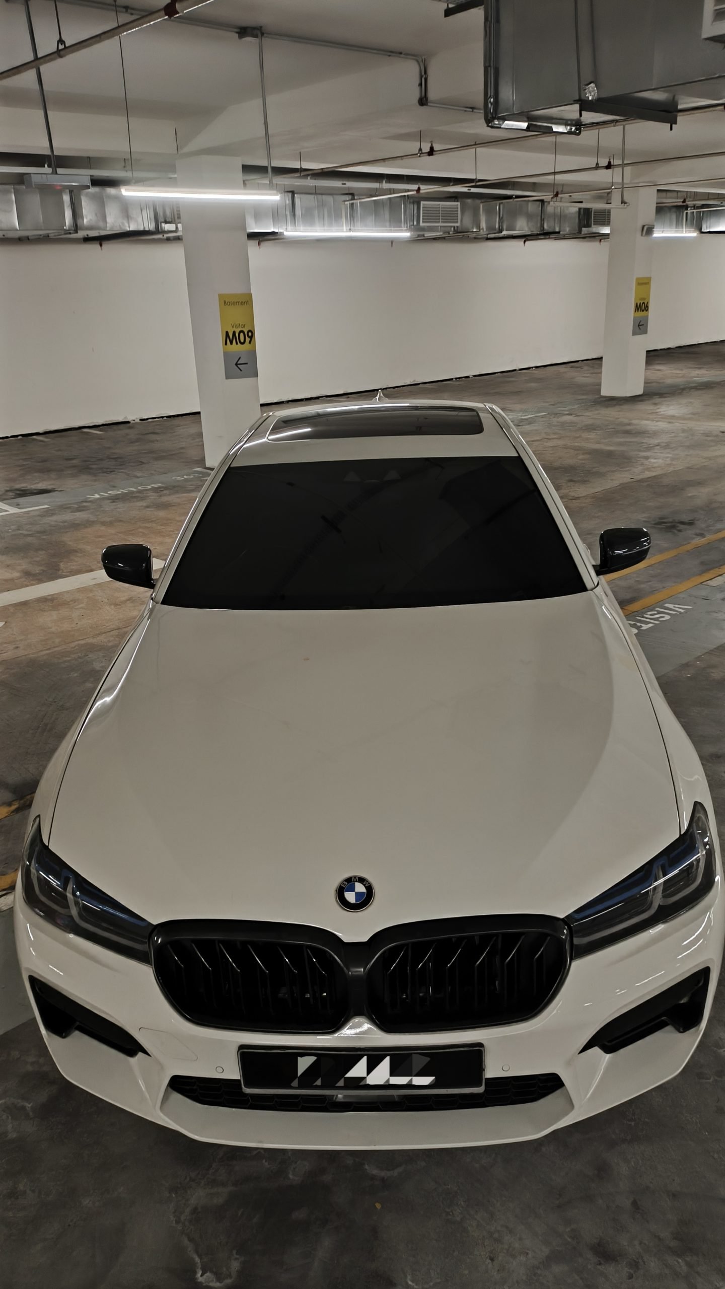BMW 530i G30 (White) - Image 3