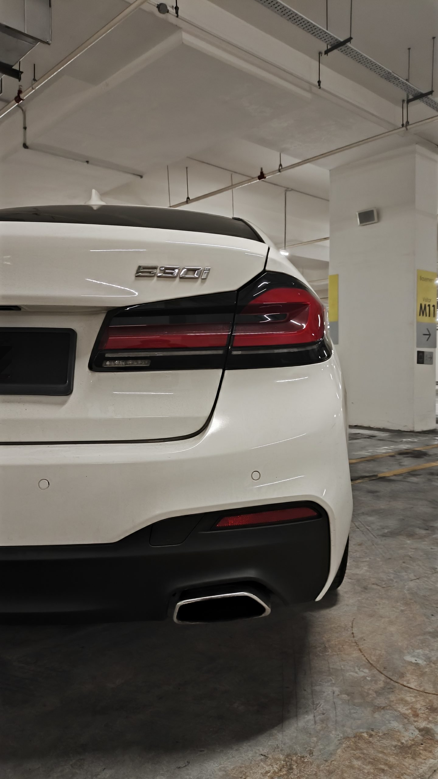 BMW 530i G30 (White) - Image 9