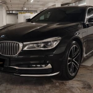 BMW 740Le G12 (Black)