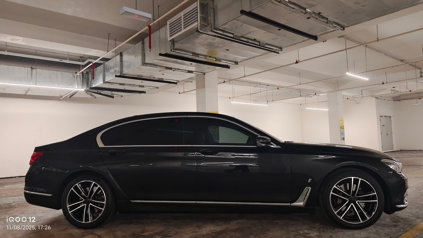 BMW 740Le G12 (Black) - Image 4