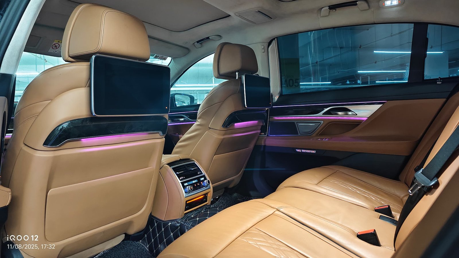 BMW 740Le G12 (Black) - Image 11