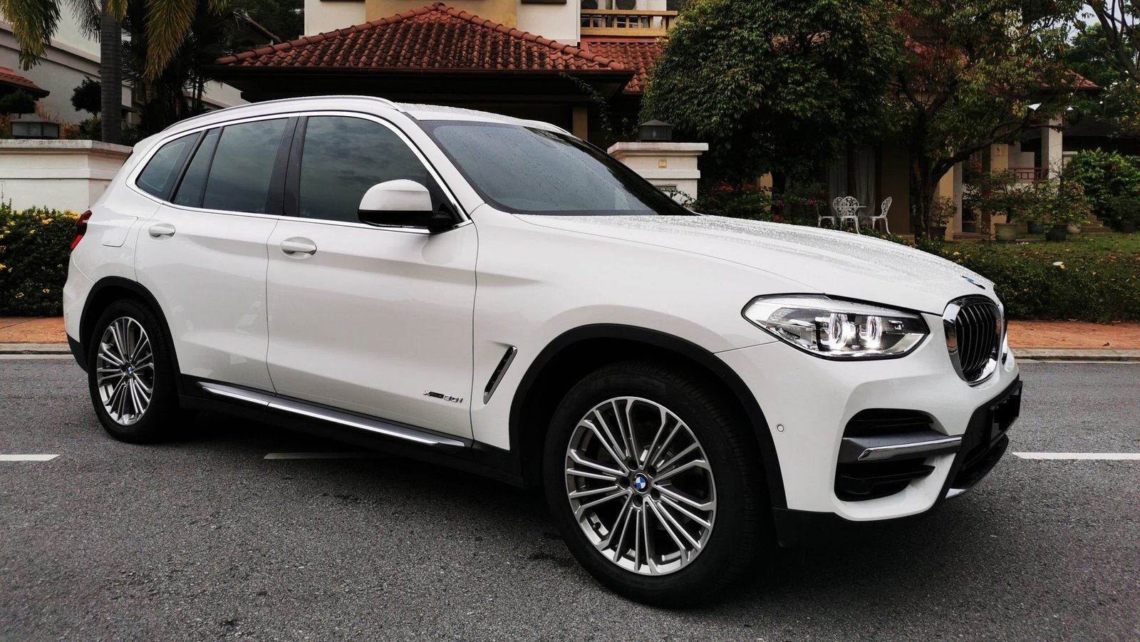 BMW X3 G01 (White)
