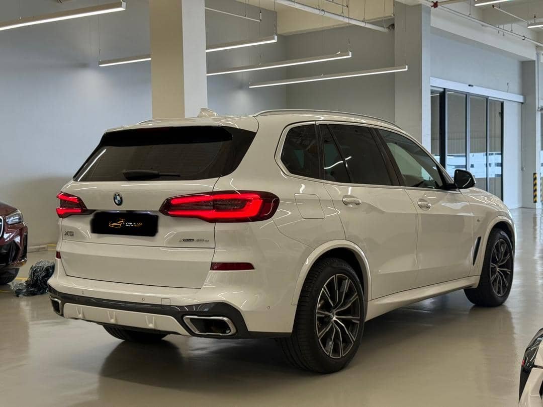 BMW X5 G18 (White) - Image 5