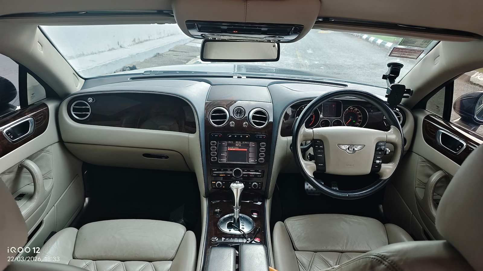 Bentley Continental Flying Spur (Black) - Image 9