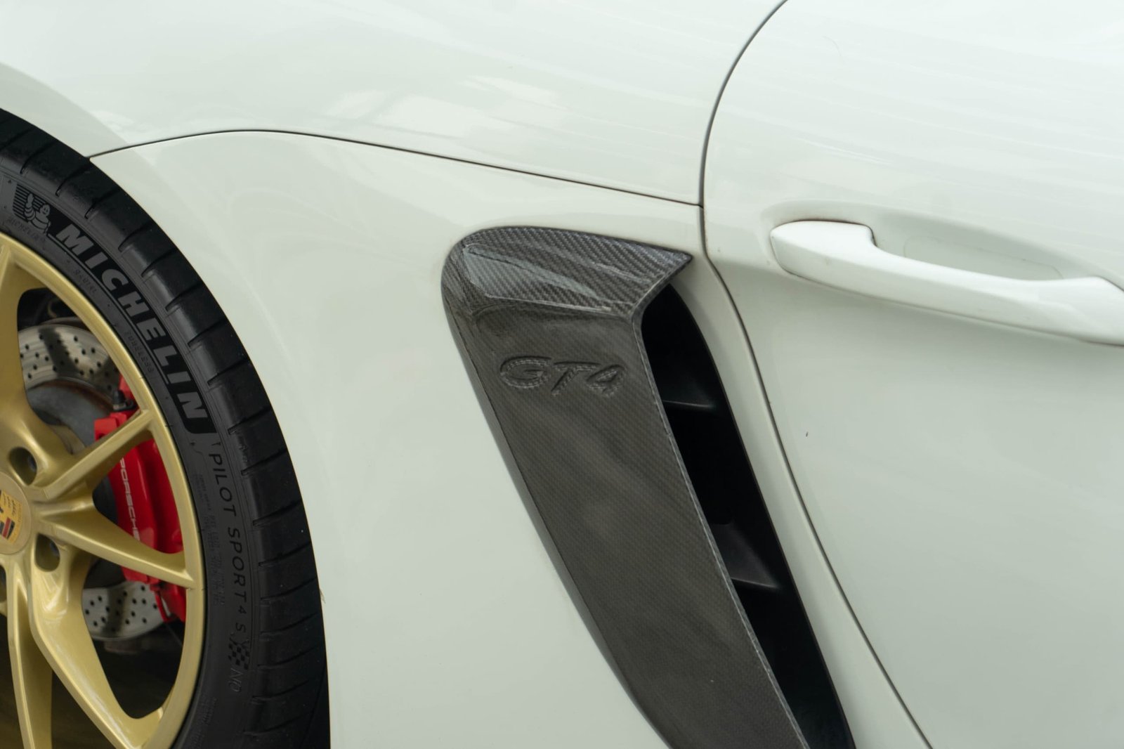 Porsche 718 Cayman S (GT4 Bodykit) (White) - Image 7