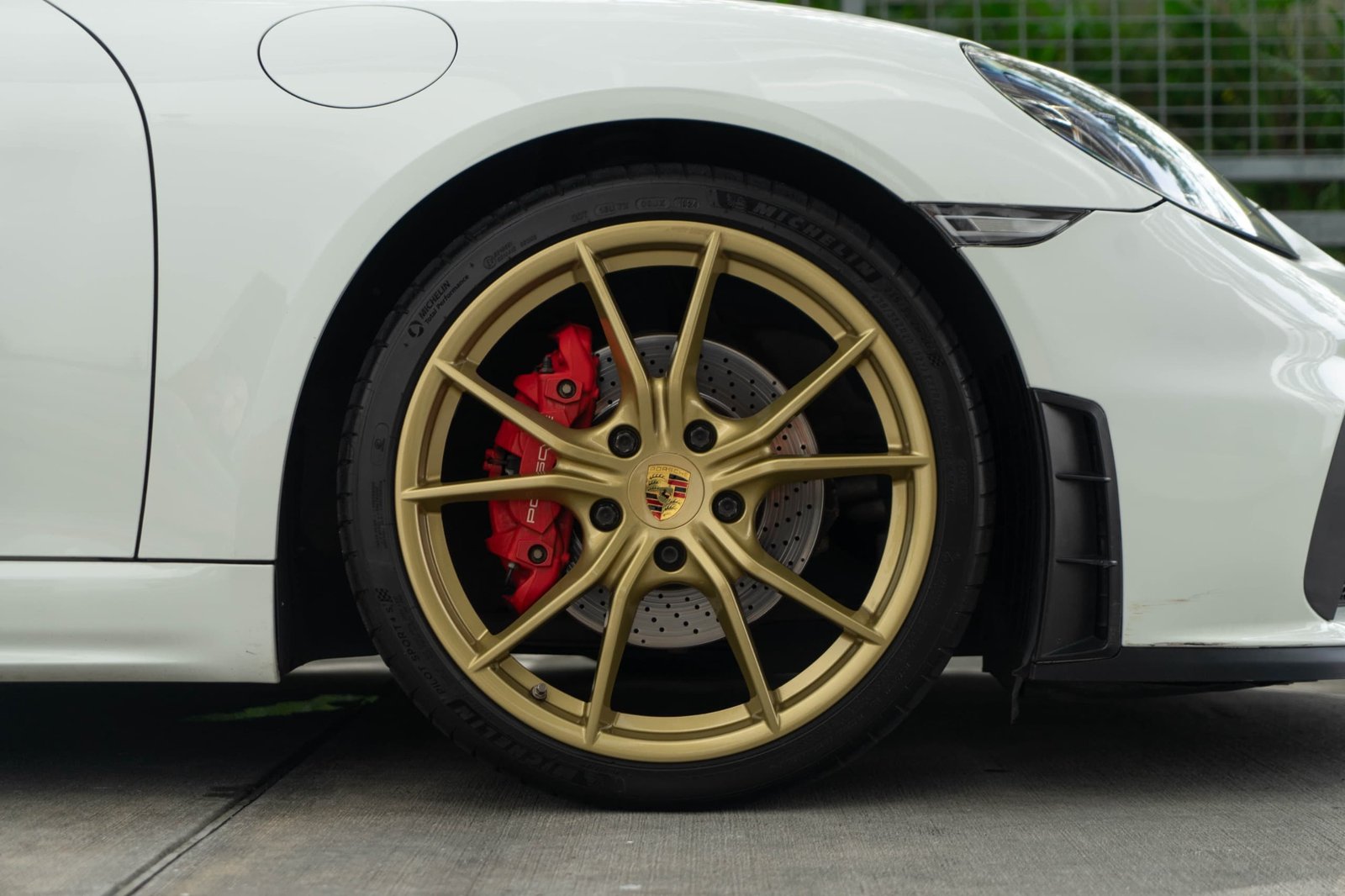 Porsche 718 Cayman S (GT4 Bodykit) (White) - Image 6