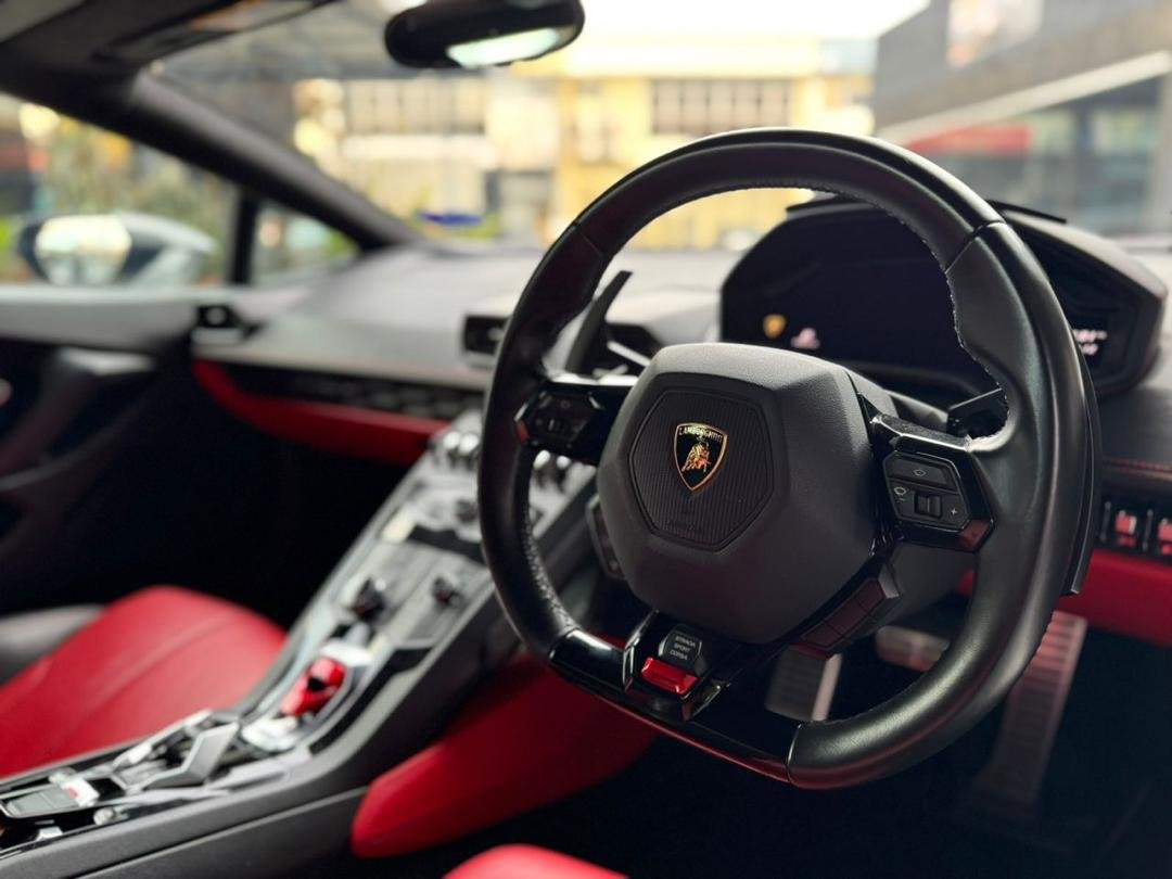 Lamborghini Huracan Spyder (Grey) - Image 6