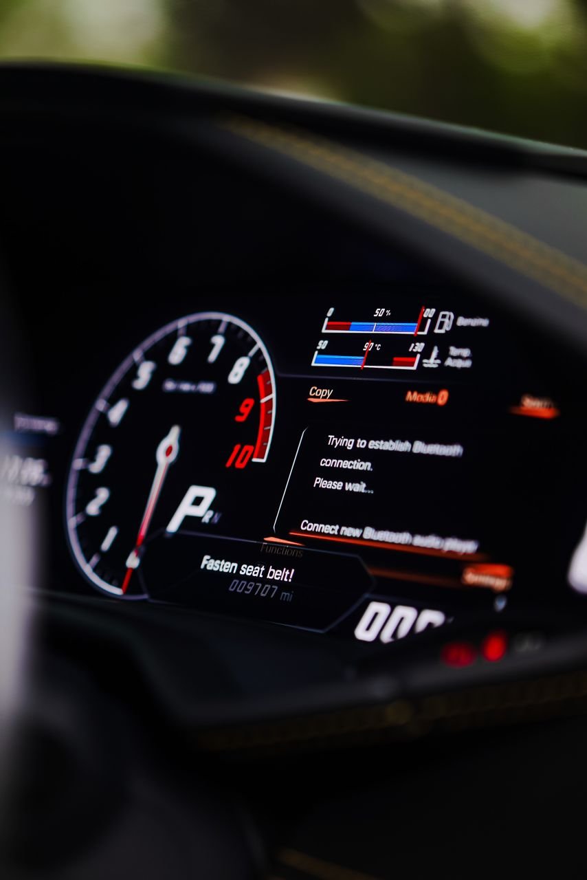 Lamborghini Huracan (Yellow) - Image 9