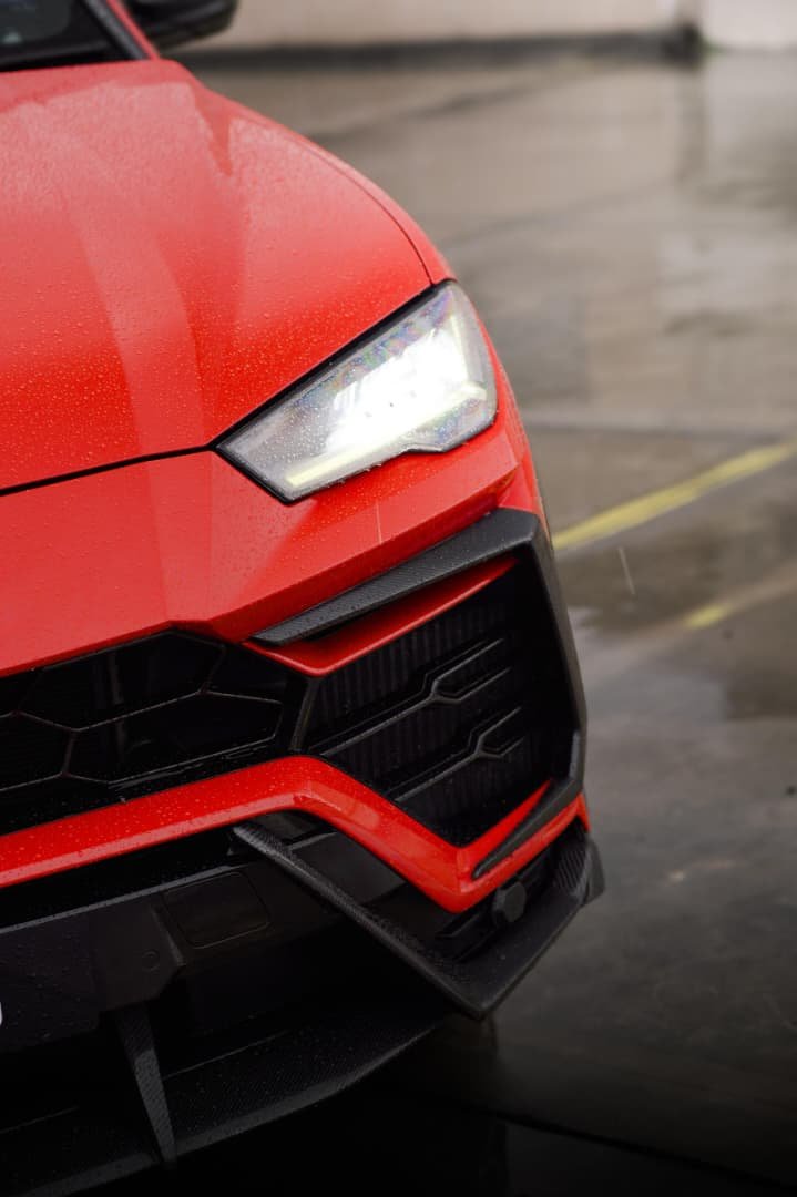 Lamborghini Urus (Red) - Image 4