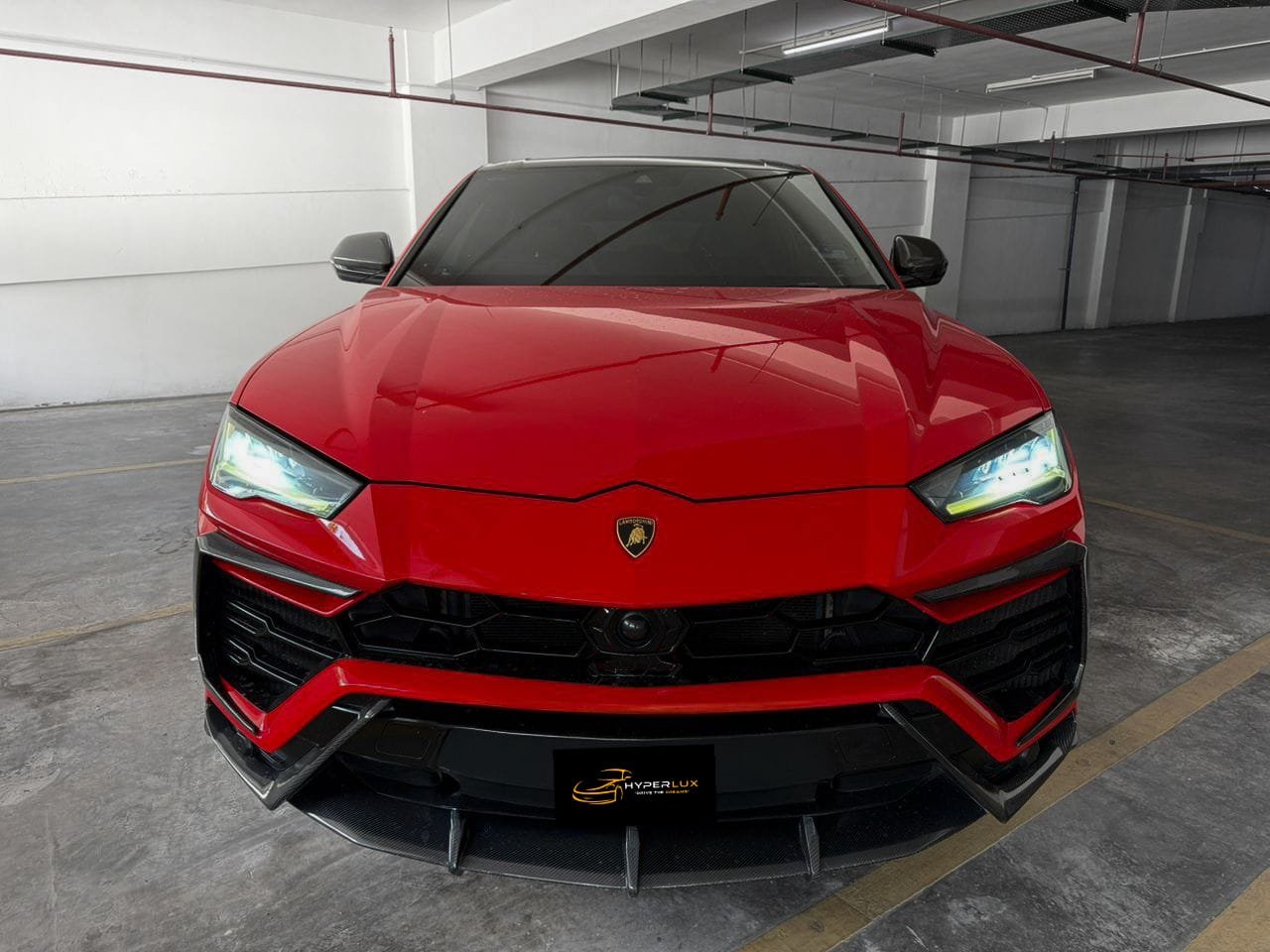 Lamborghini Urus (Red) - Image 9