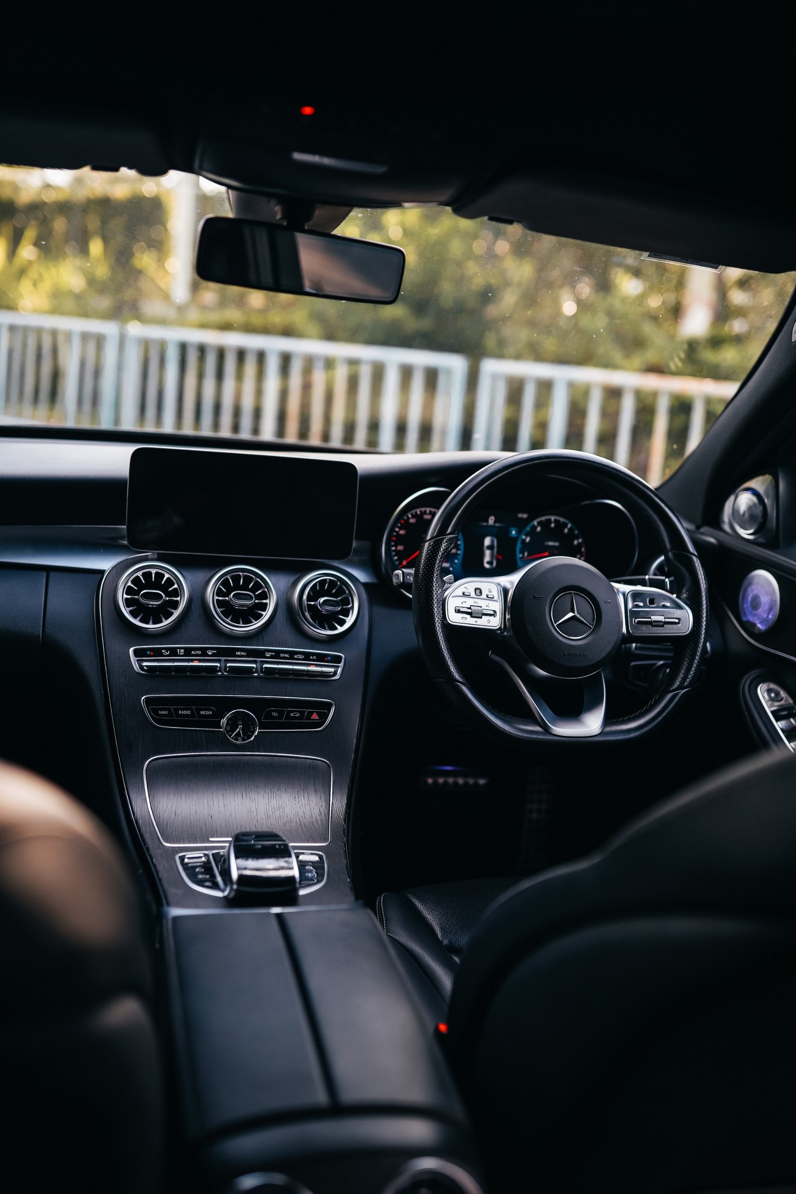 Mercedes Benz C200 W205 (FACELIFT) (BLACK) - Image 11