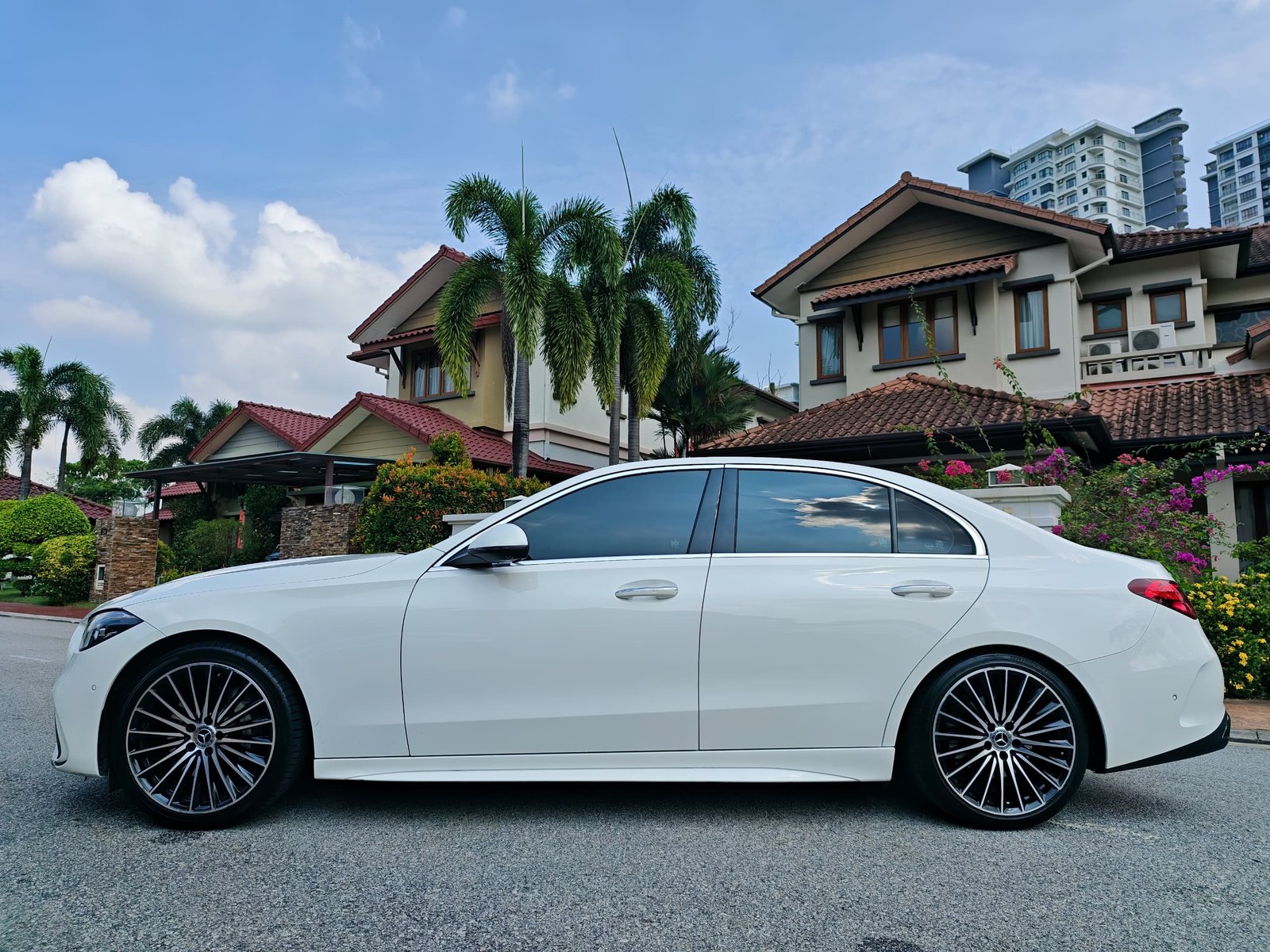 Mercedes C300 W206 (White) - Image 6