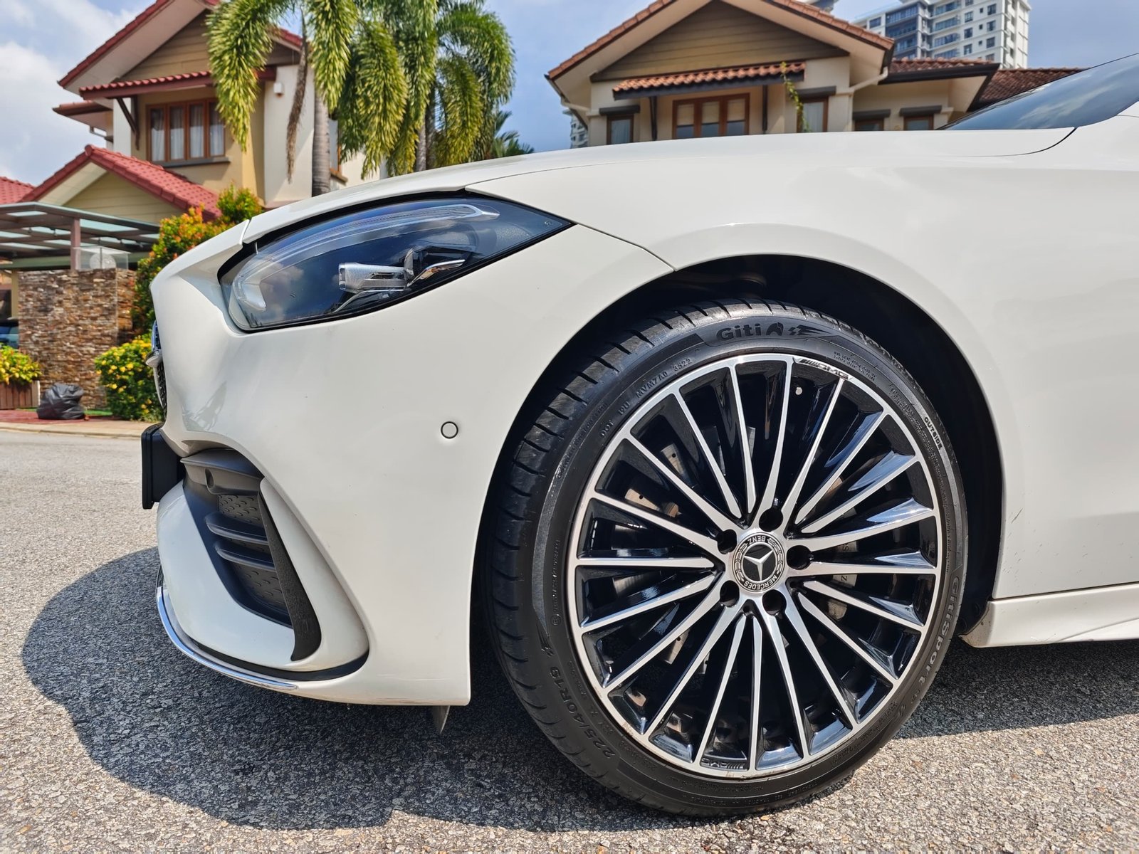 Mercedes C300 W206 (White) - Image 5