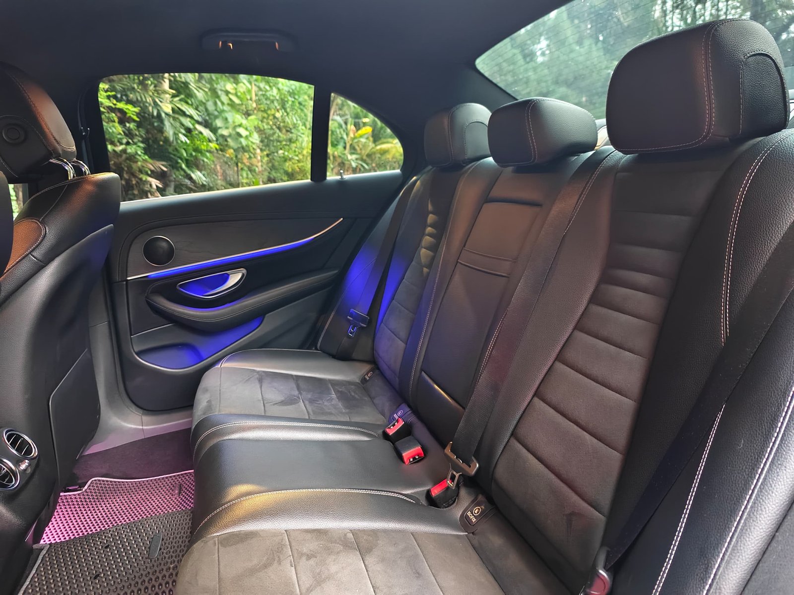 Mercedes Benz E250 W213 (Black) - Image 10