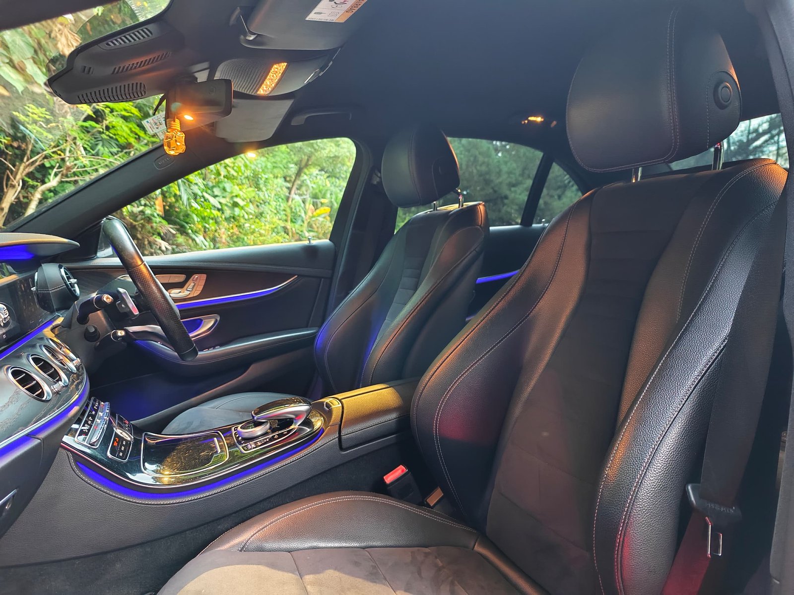 Mercedes Benz E250 W213 (Black) - Image 12