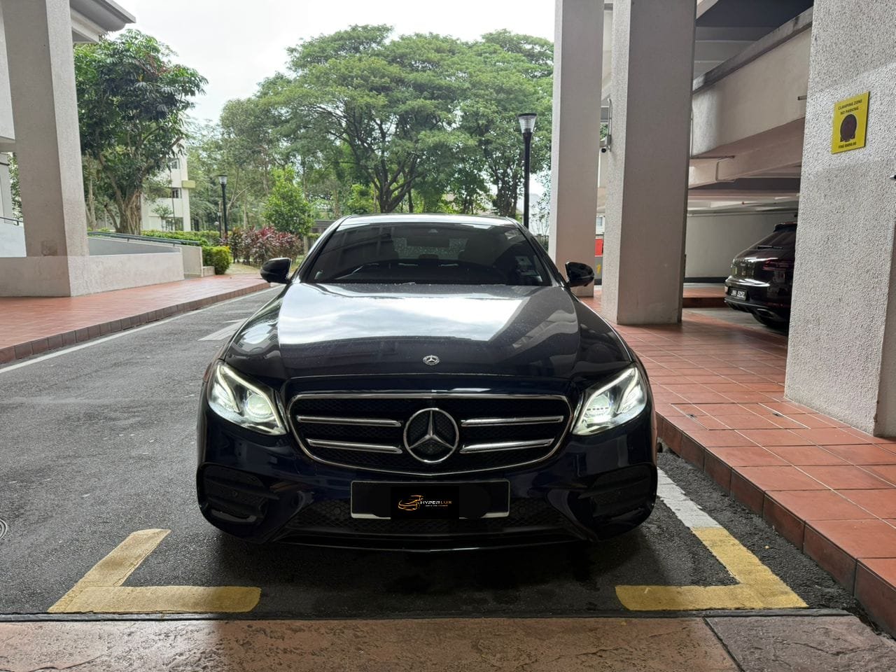 Mercedes Benz E300 W213 - Image 2