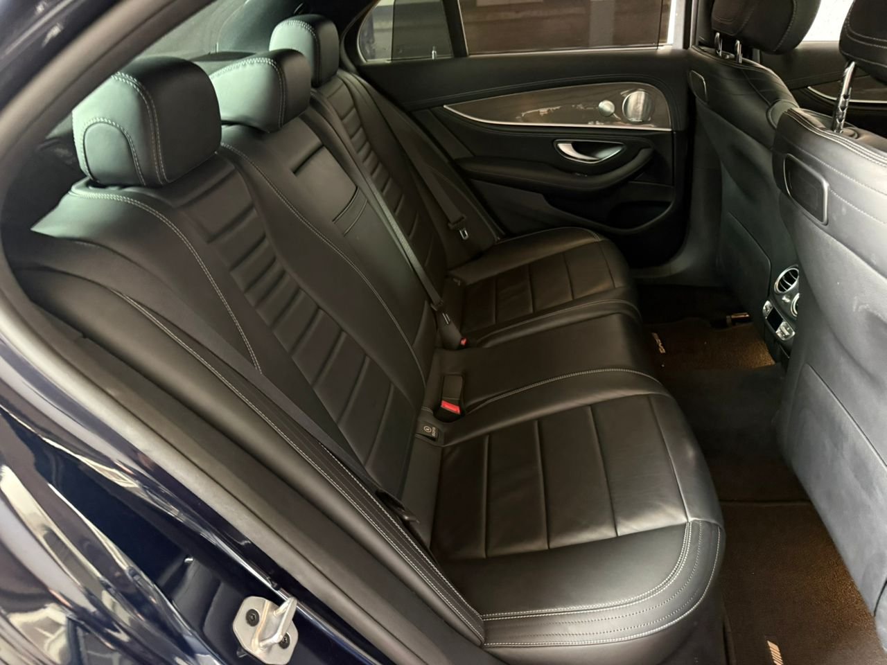 Mercedes Benz E300 W213 - Image 7