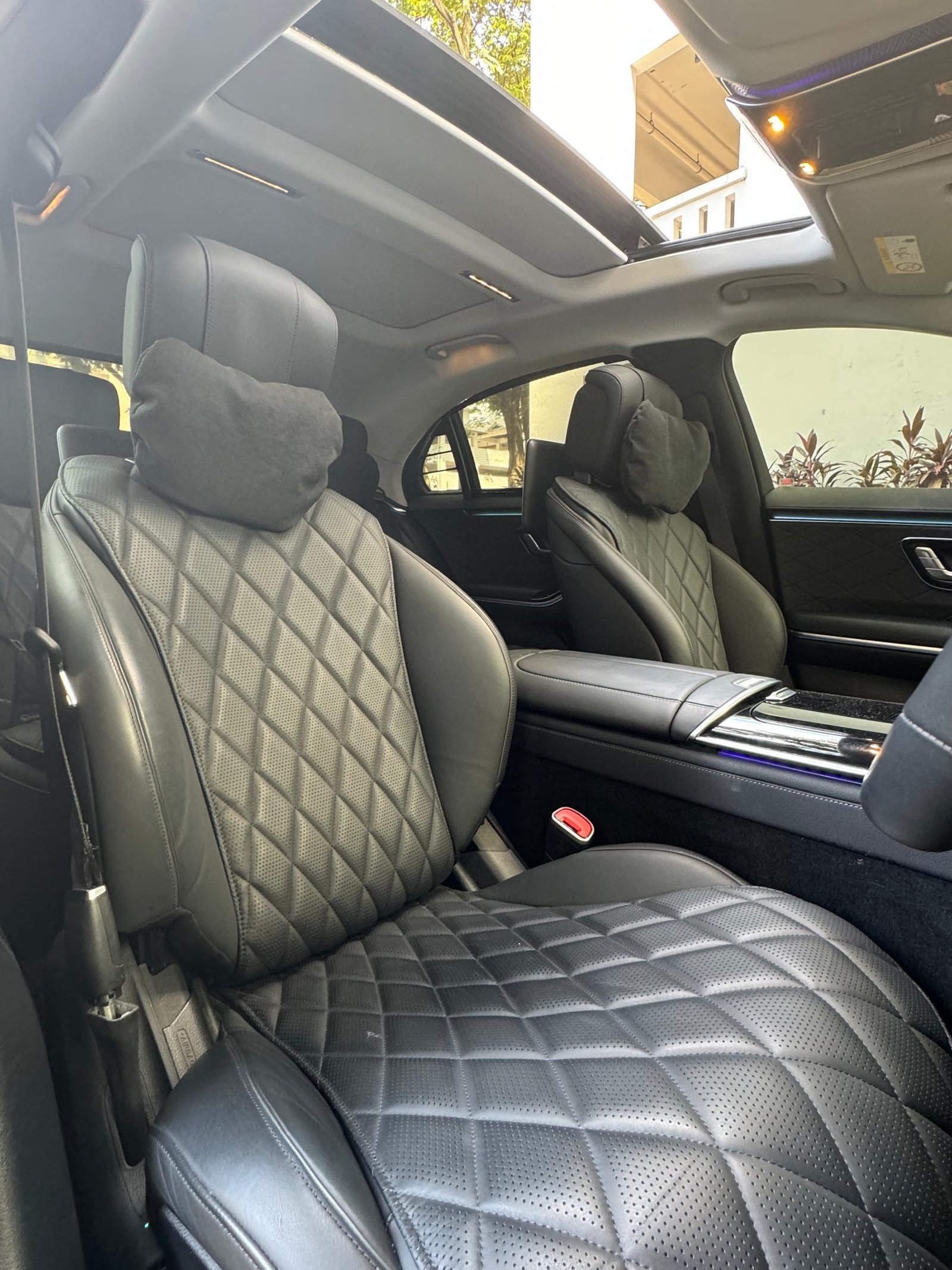 Mercedes Benz S580e V223 (Black) - Image 10