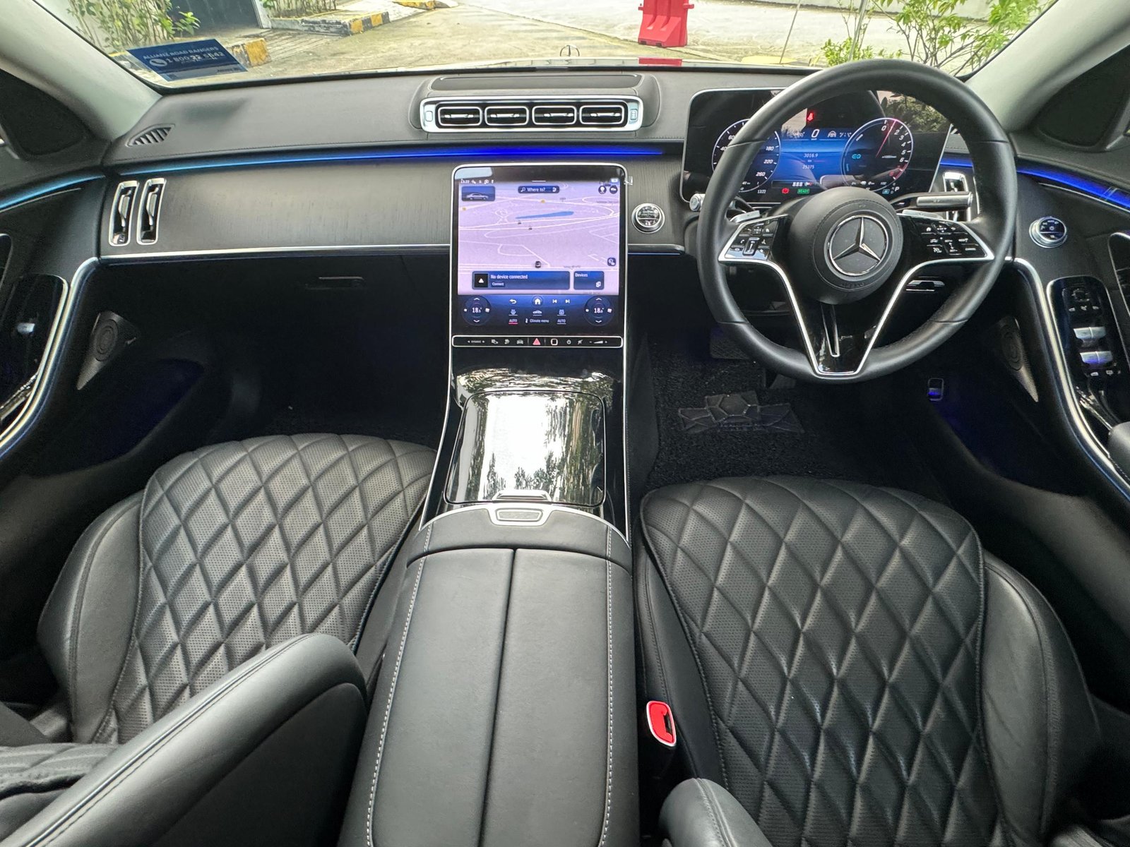 Mercedes Benz S580e V223 (Black) - Image 11