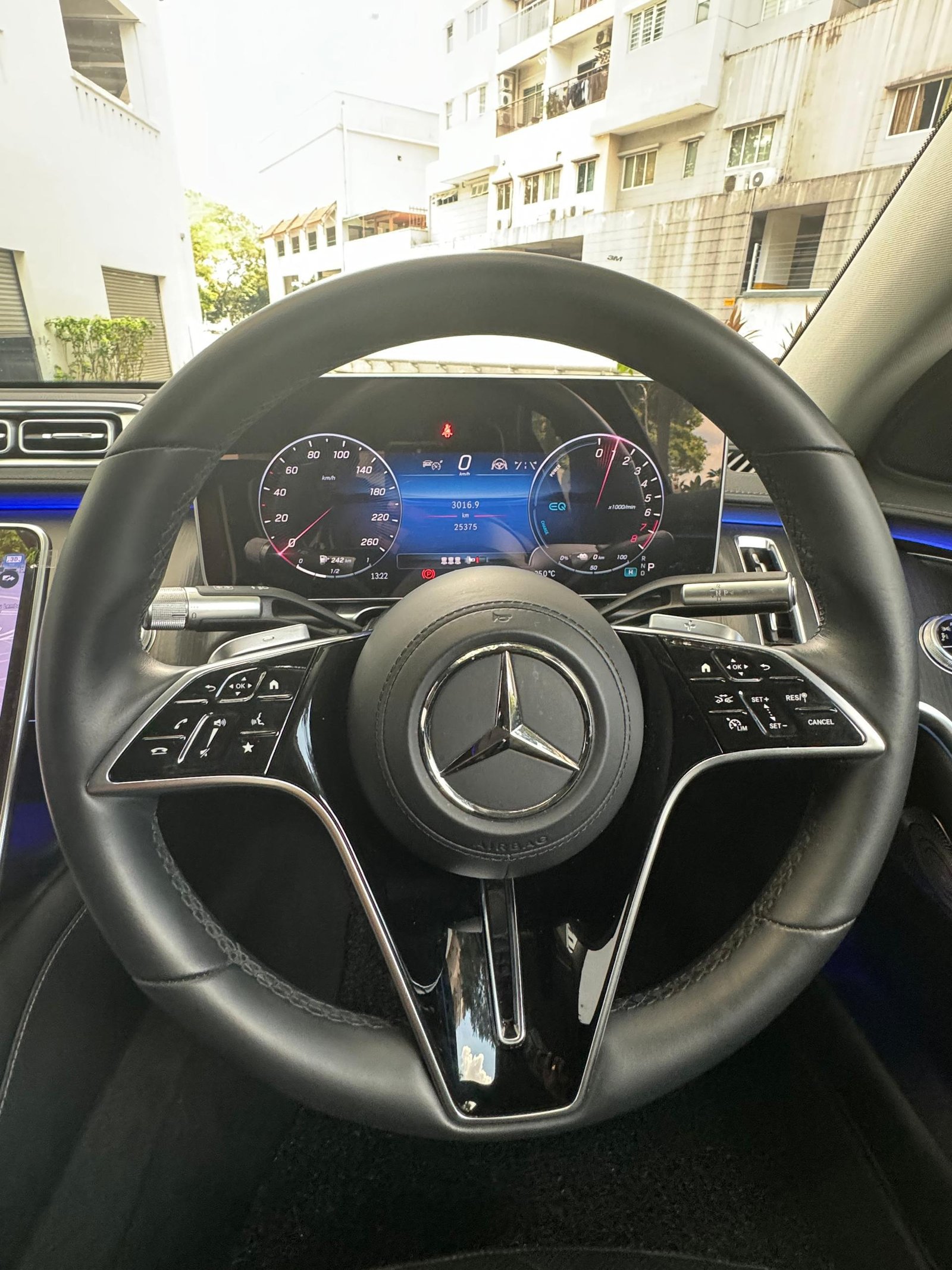 Mercedes Benz S580e V223 (Black) - Image 13