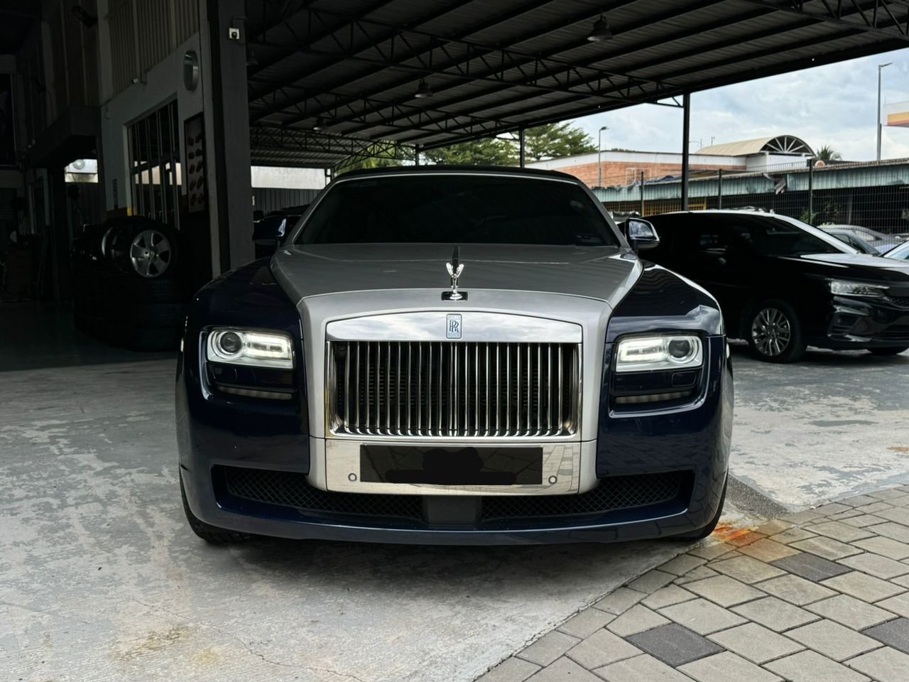 Rolls Royce Ghost - Image 3