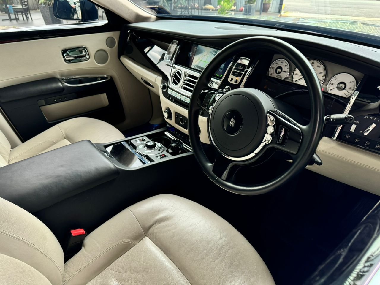 Rolls Royce Ghost - Image 6