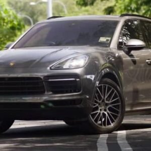 Porsche Cayenne (Dark Grey)
