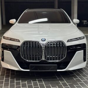 BMW 750e G80 (White)