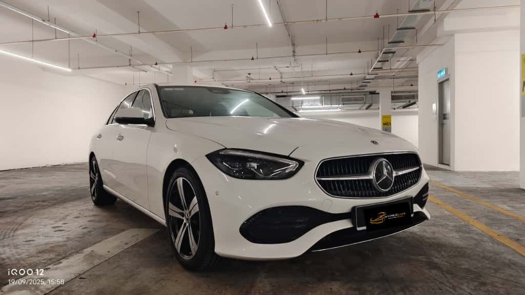 Mercedes Benz C200 W206 (White)